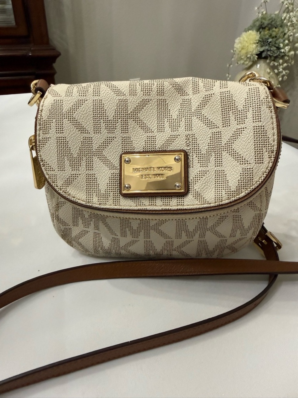 Michael Kors Blush rose gold Pink Signature MK Crossbody - Picture 9 of 10